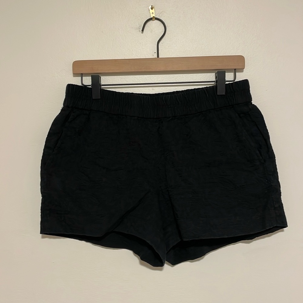 J. Crew Size 6 Black 3’’ Floral Jacquard Boardwalk Short
